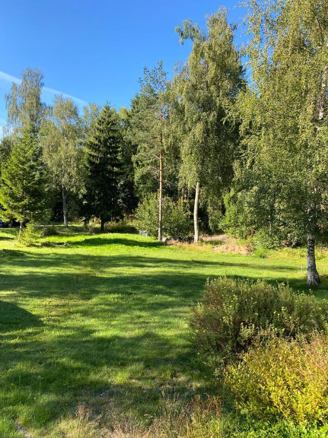 Near Kapellskaer Port - A Cosy Cottage In Norrtaelje 外观 照片